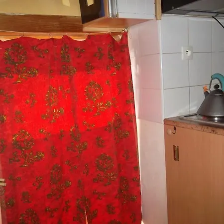 Climatise 10 Nuits Min Et Obligation De Lire Restrictions Sous Photo Sur L'hote