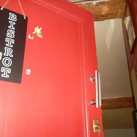 Climatise 10 Nuits Min Et Obligation De Lire Restrictions Sous Photo Sur L'hote
