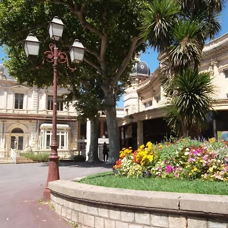 Petit Climatisé Apartment